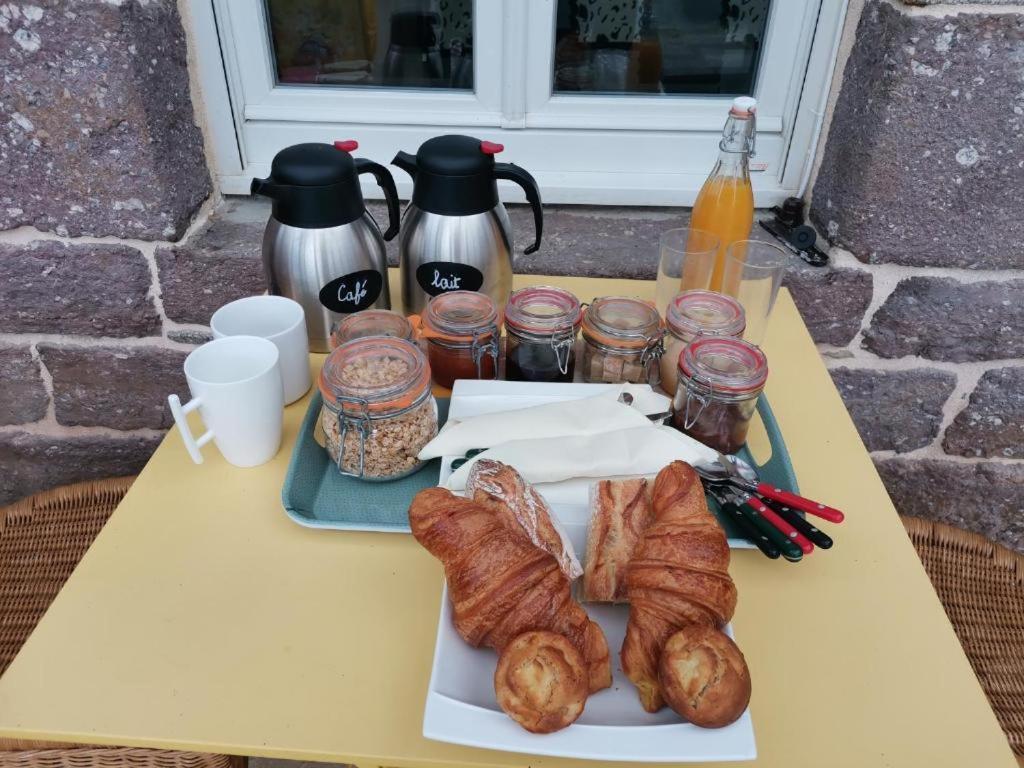 Les Brassins Du Dillon Villa Moyon Ngoại thất bức ảnh
